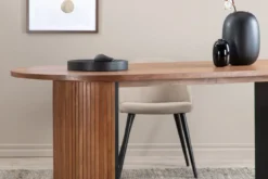 Esstisch Moani - mit robusten Gestell im gerippten Design