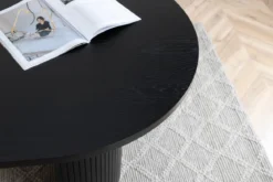 Esstisch Moani - mit robusten Gestell im gerippten Design