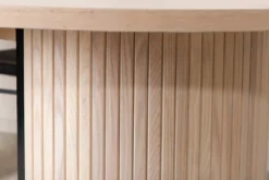 Esstisch Moani - mit robusten Gestell im gerippten Design
