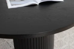 Esstisch Moani - mit robusten Gestell im gerippten Design