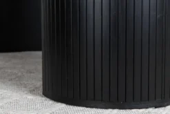 Esstisch Moani - mit robusten Gestell im gerippten Design