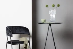 Esstisch Rimu - vereint modernes Design mit durchdachten Details