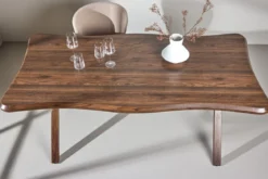 Esstisch Talani - vereint modernes Design mit einer warmen, eleganten Ausstrahlung