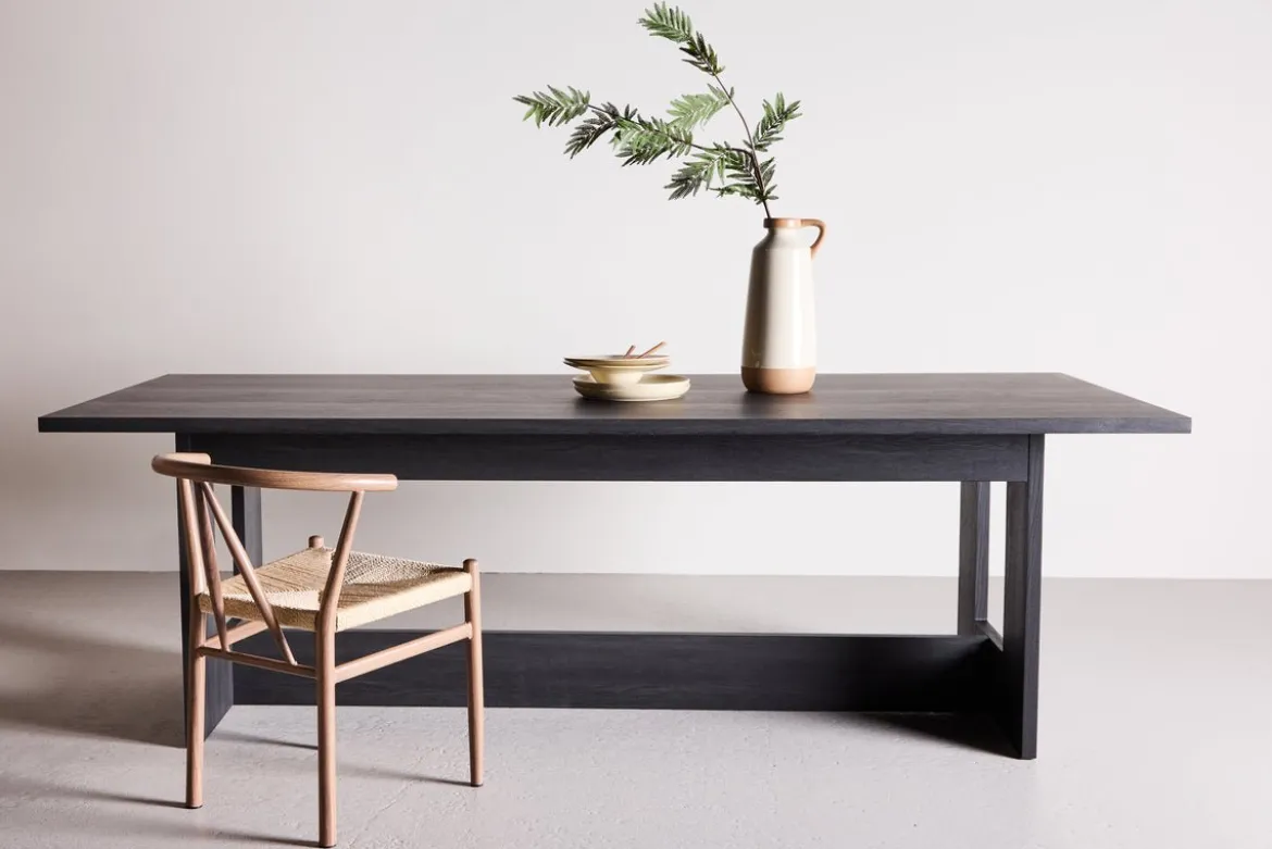 Esstisch Tully - ein rechteckiger Esstisch in elegantem Schwarz