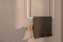 Garderobe/Handtuchhalter Tensi – Minimalistisches Design zur Deckenmontage
