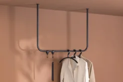 Garderobe/Kleiderstange Enio – Abgerundetes Design mit Deckenmontage