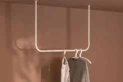 Garderobe/Kleiderstange Enio – Abgerundetes Design mit Deckenmontage