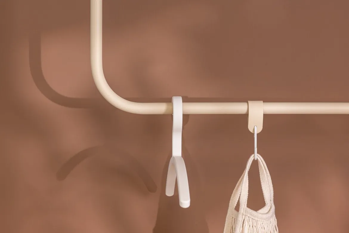 Garderobe/Kleiderstange Enio – Abgerundetes Design mit Deckenmontage