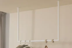 Garderobe/Kleiderstange Rubi – Hängendes Design aus Stahl