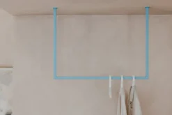 Garderobe/Kleiderstange Rubi – Hängendes Design aus Stahl