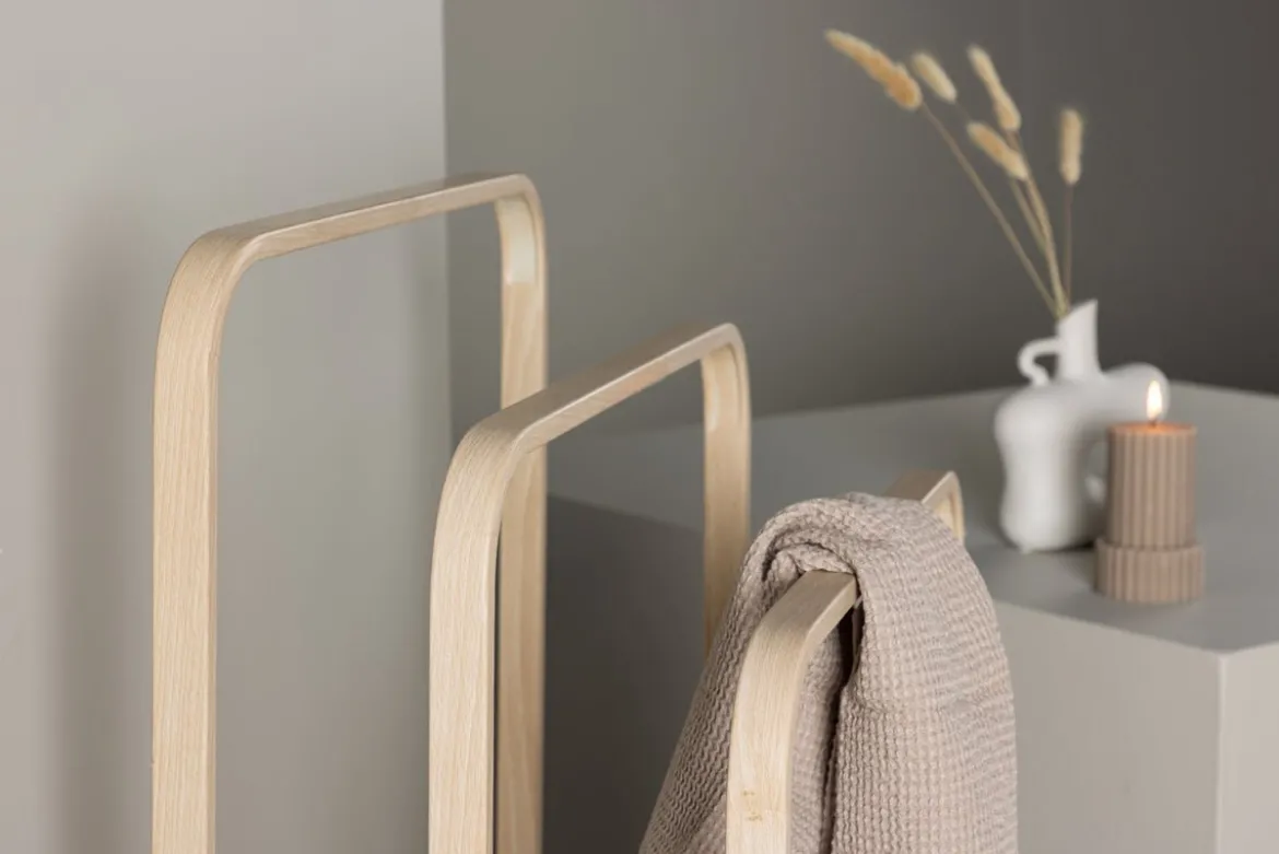 Garderobe Orrin – Standmodell im Whitewash-Look mit 3 Ebenen