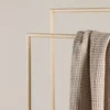 Garderobe Selaro – Metallständer im Whitewash-Look