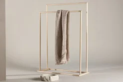 Garderobe Selaro – Metallständer im Whitewash-Look