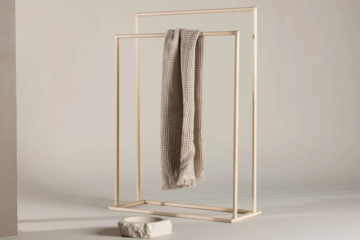 Garderobe Selaro – Metallständer im Whitewash-Look