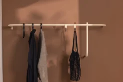 Garderobe Tamina – Minimalistisches Design mit flexibler Montage