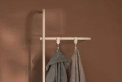 Garderobe Tamina – Minimalistisches Design mit flexibler Montage
