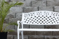 Gartenbank Adria - aus weißer witterungsbeständiger Aluminiumkonstruktion