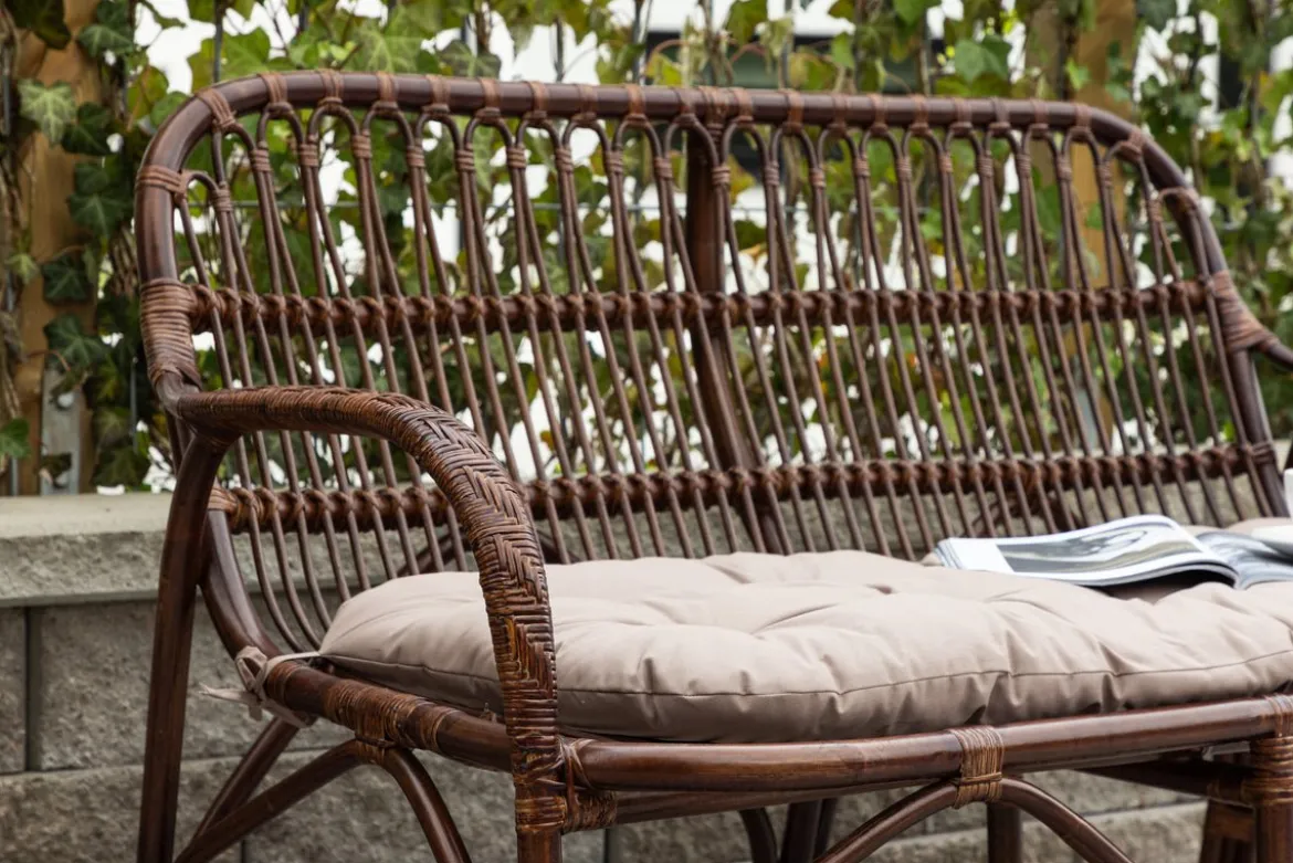 Gartenbank Tobias - Aus Rattan in der Farbe Dunkelwalnuss