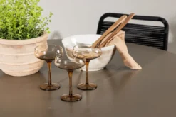 Garten Essgruppe Aiko – 5-teiliges Gartenmöbel-Set mit braunem runden Tisch