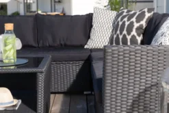 Garten Loungeset Komfi - Wahlweise mit schwarzen oder weißen Kissen
