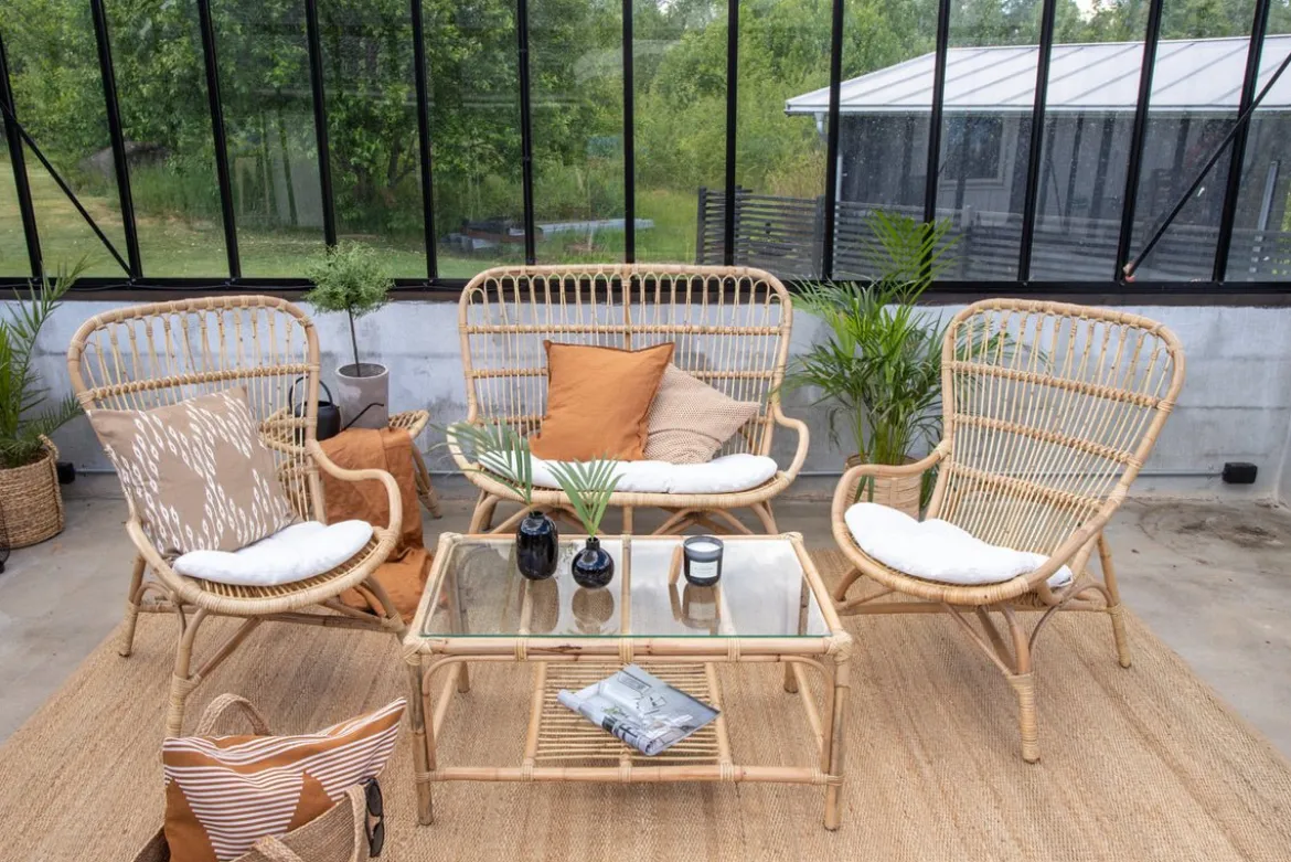 Garten Loungeset Raisa – mit Glasplatte & weißen Kissen