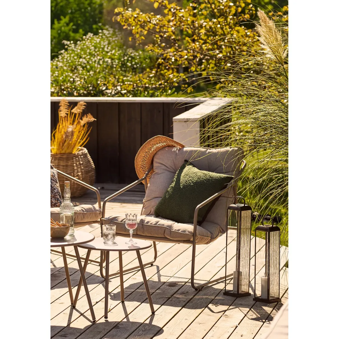 Garten Lounge Set Sandira – mit Stahlgestell in Sand und dicken Sitzpolstern