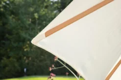 Garten Sonnenschirm Valenza – Ø250 cm in Schwarz oder Weiß