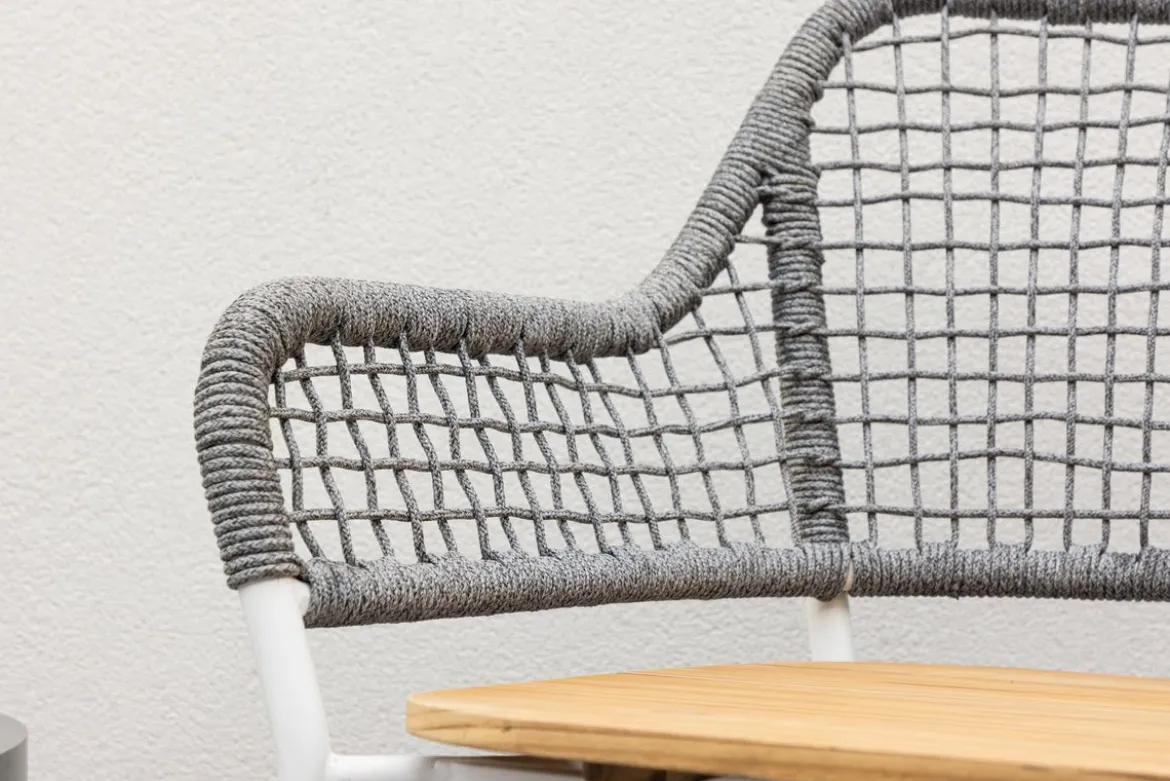 Gartenstuhl Amore - In Grau mit einer Sitzfläche aus Teakholz