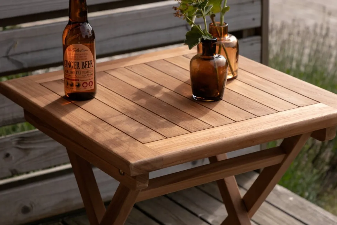 Gartentisch Lino - Quadratischer Café-Tisch aus massivem Teakholz