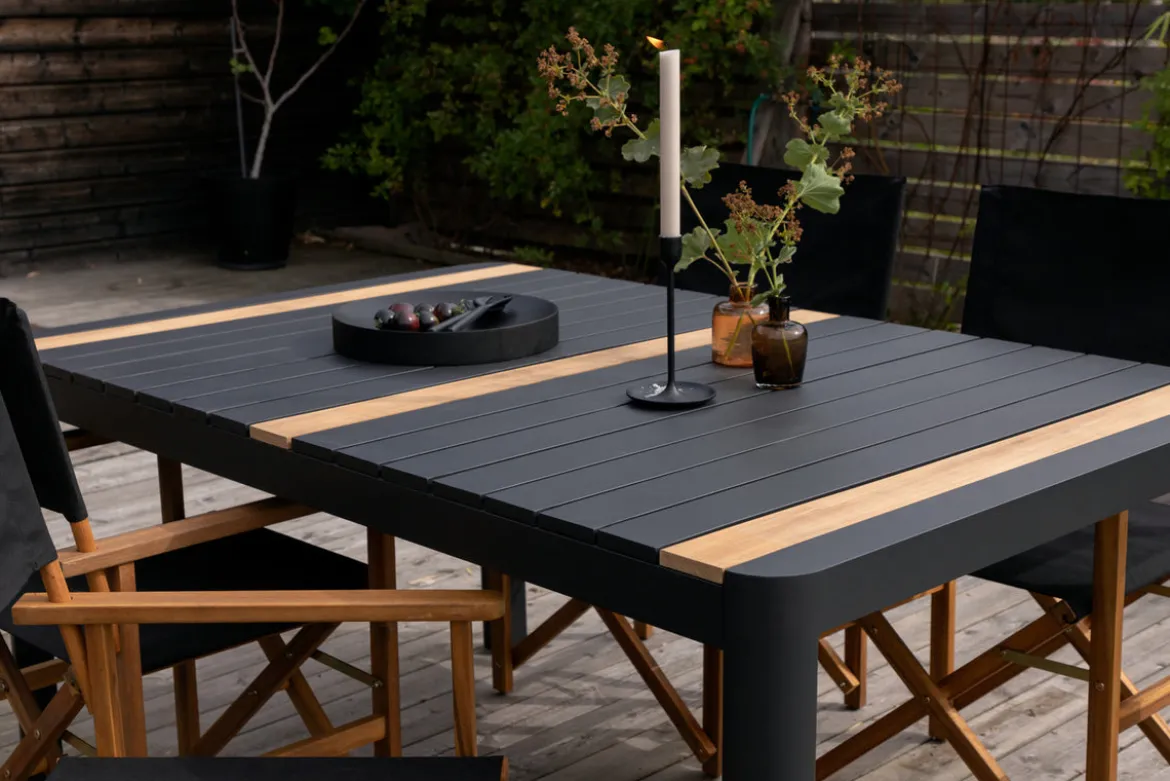Gartentisch Nuru - Teakholz und Aluminium für Stabilität und Langlebigkeit