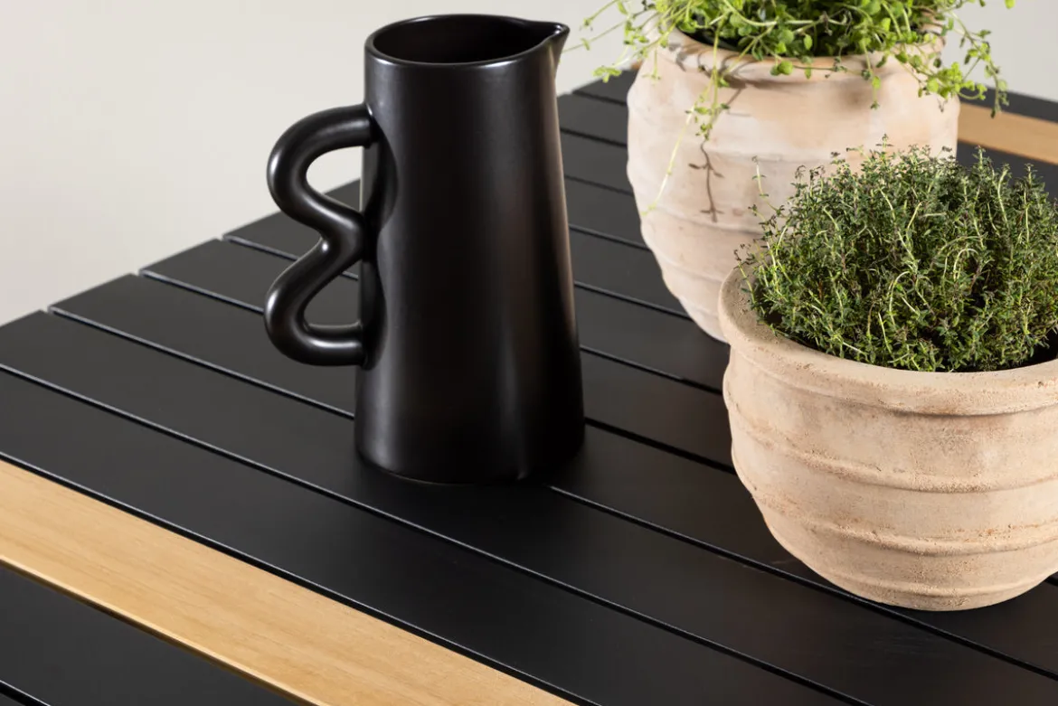Gartentisch Nuru - Teakholz und Aluminium für Stabilität und Langlebigkeit
