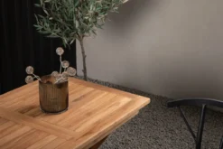Gartentisch Siana - ein eckiger Esstisch aus Teakholz