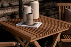 Gartentisch Taneva - ein klappbarer Tisch aus hochwertigem Teakholz