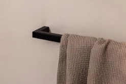 Handtuchhalter Vana – minimalistisch, rund oder eckig, drei Breiten