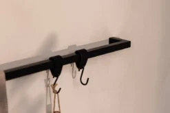 Handtuchhalter Vana – minimalistisch, rund oder eckig, drei Breiten