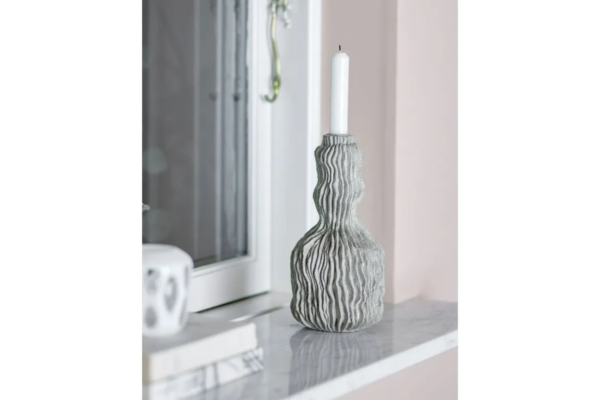Kerzenhalter Nora – Graues Polyresin