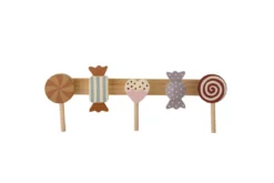 Kinder-Garderobe Haily – aus Kiefernholz mit Bonbon-Design