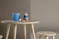 Kindertisch-Set Nordi – Tisch & 2 Hocker im skandinavischen Design