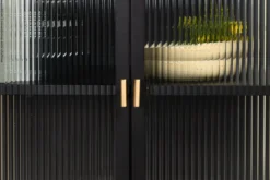 Kommode Lenora – Modern-Scandi mit elegantem Retro-Touch