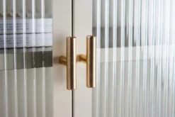 Kommode Lenora – Modern-Scandi mit elegantem Retro-Touch