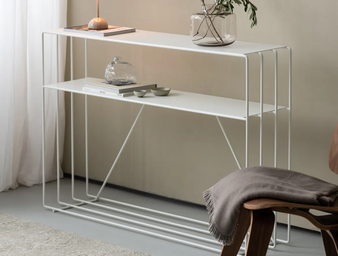 Kommode Ria – Metall-Design mit zwei Ablagen