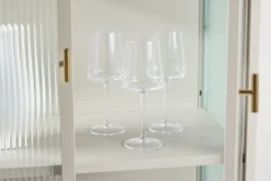 Kommode/Vitrine Lenora – Beige, Modern-Classy mit Retro-Akzent