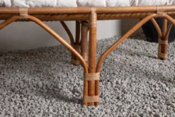 Loungesessel Sevilla – aus Rattan inklusive creme-weißem Kissen