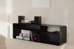 Lowboard Tavir – Pulverbeschichteter Stahl in Retro-Optik