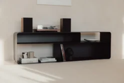 Lowboard Tavir – Pulverbeschichteter Stahl in Retro-Optik