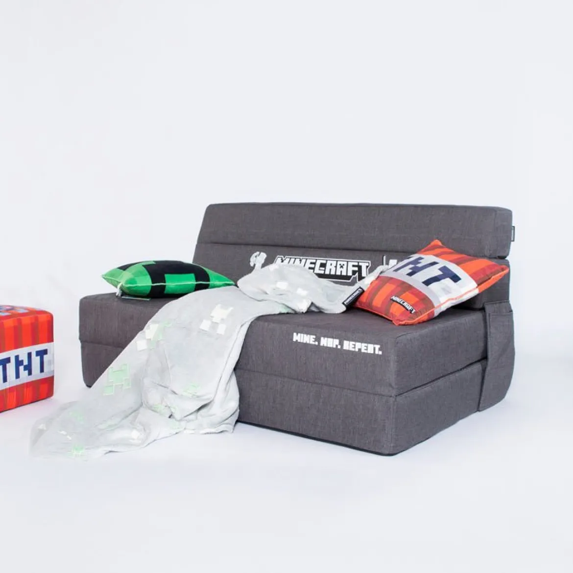 Minecraft Klappsofa „SleepCube“ – ausklappbar & passend zum Kinderbett