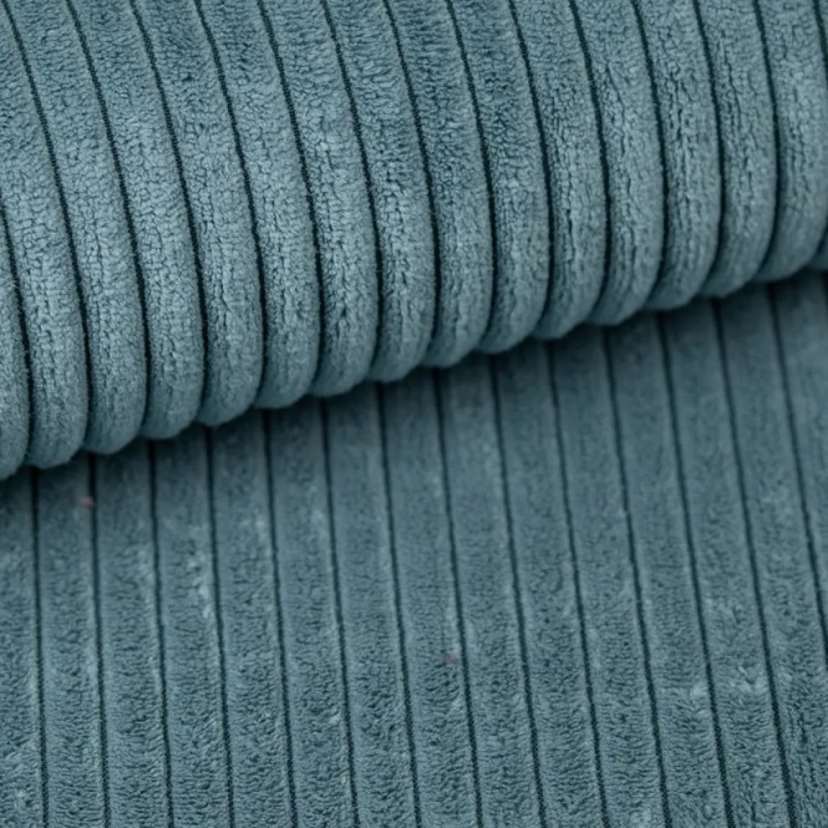 Modulares Ecksofa Yuma mit Beistellhocker aus Cord