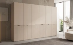 Moduro Faro – Dreimoduliger Design-Kleiderschrank mit strukturierter MDF-Front