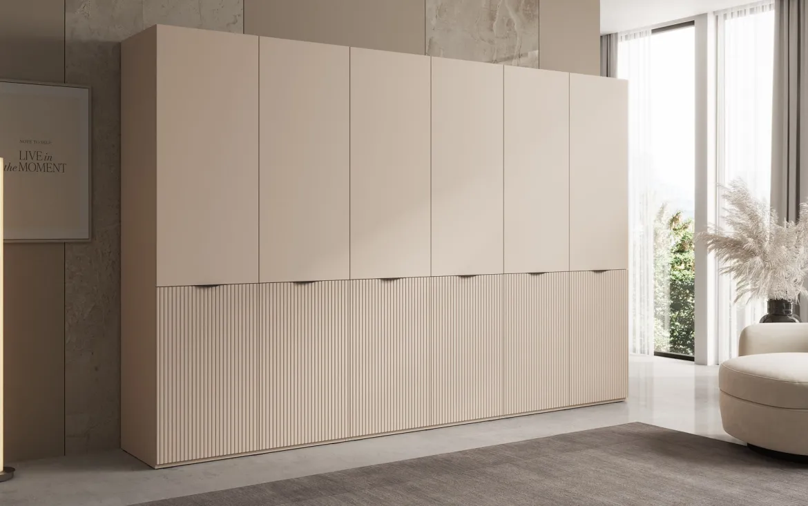 Moduro Faro – Dreimoduliger Design-Kleiderschrank mit strukturierter MDF-Front