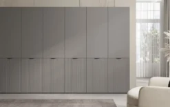 Moduro Faro – Dreimoduliger Design-Kleiderschrank mit strukturierter MDF-Front